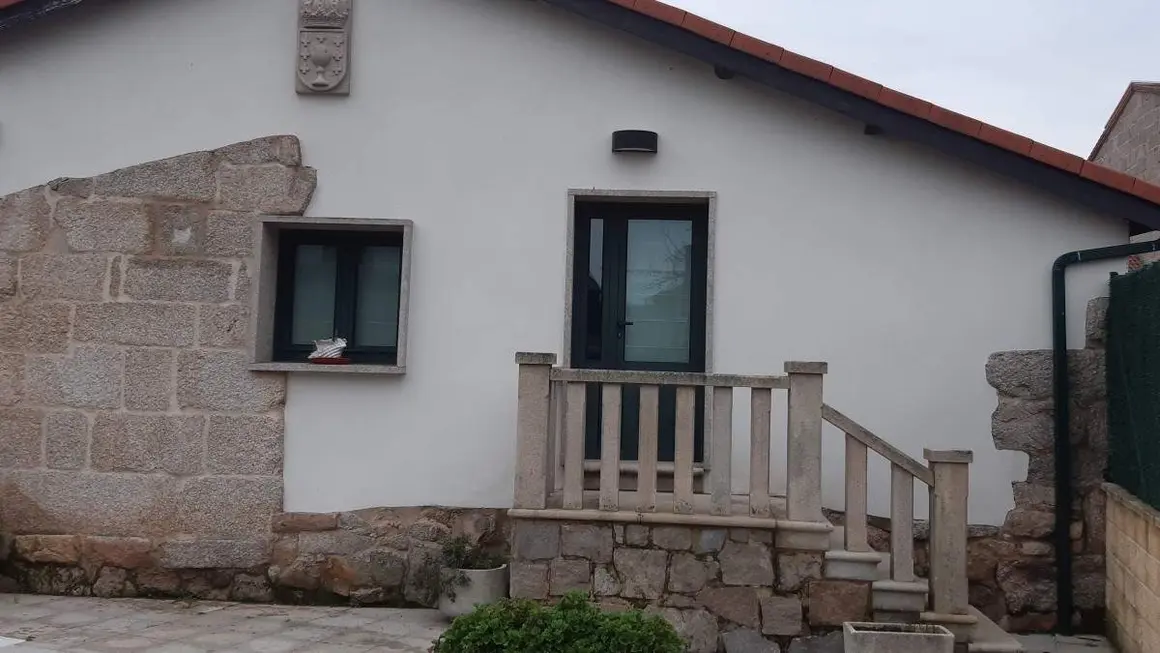 Barandilla de Piedra Recta para Terraza de Entrada
