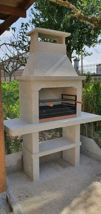 Barbacoa de Piedra Estrecha para Balcones y Espacios Estrechos