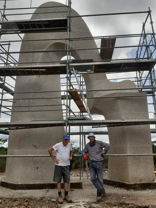 Monumento Abstracto Miguel Ángel Blanco - Imagen 2