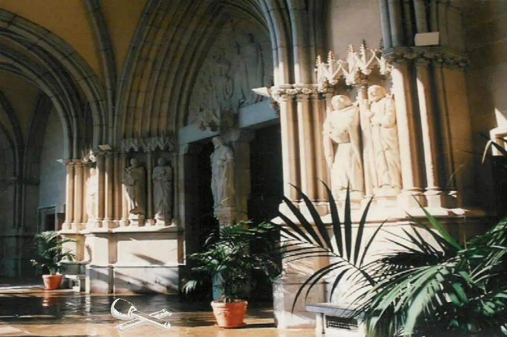 Figuras de los 12 Apóstoles para Fachada de Basílica en Piedra - Imagen 2