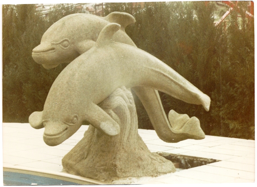 Escultura de Delfines