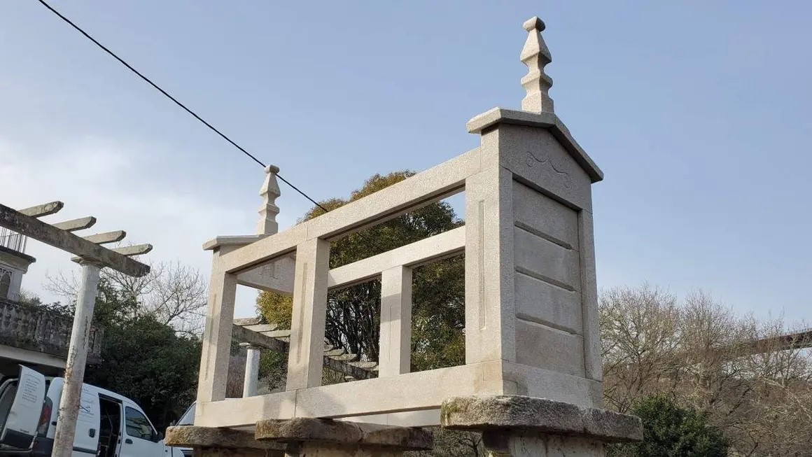 Estructura de Hórreo Gallego de Dos Cuerpos
