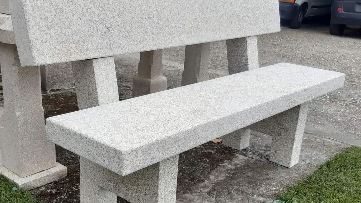 Banco de Granito Recto