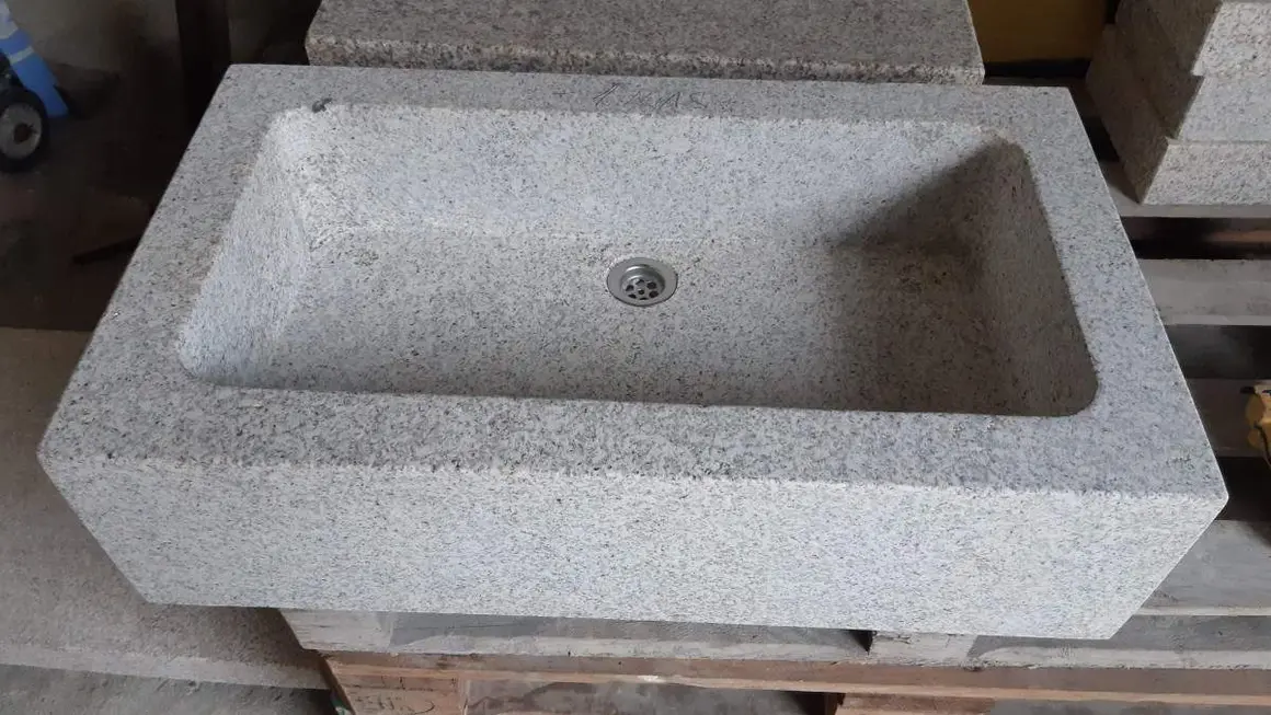 Pila de Granito para Jardín