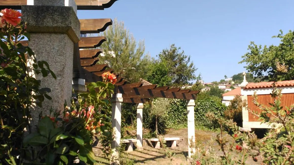 Banco de Piedra para Terraza y Zonas de Descanso